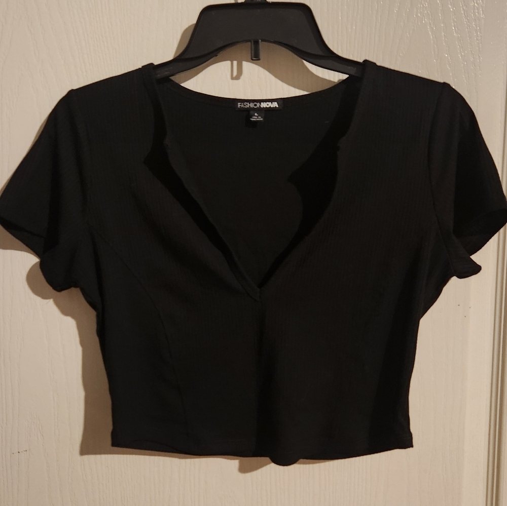Fashion Nova Black Cropped Fitted Top